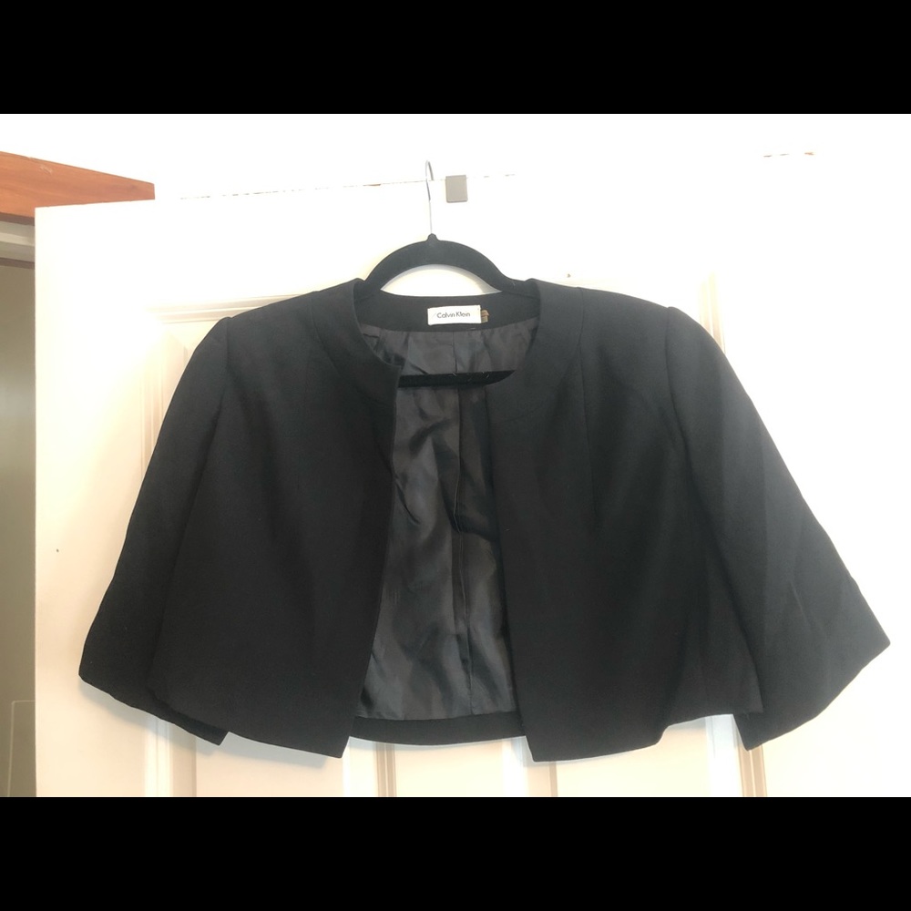 Calvin Klein crop suit jacket
